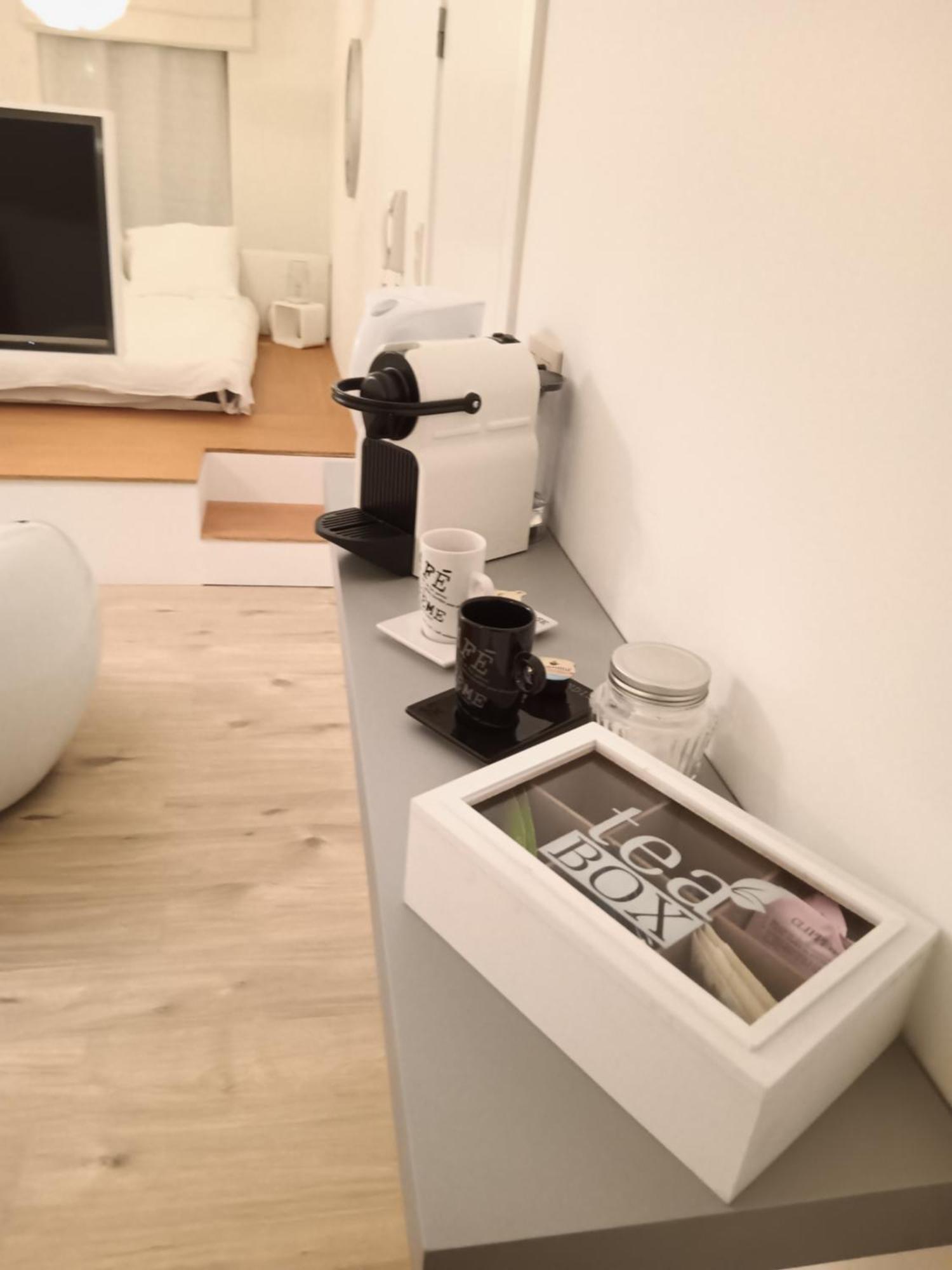 The Luxury White Suite Charleroi Bagian luar foto